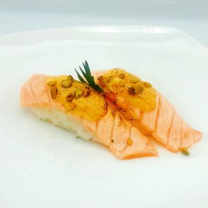 23c / Nigiri salmone flambé