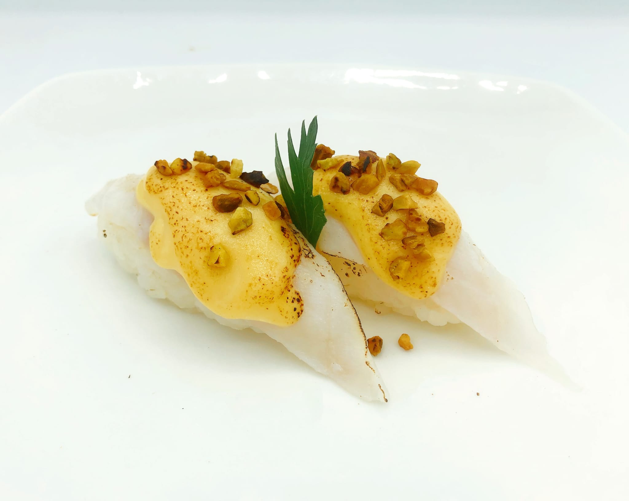 24c / Nigiri branzino flambé