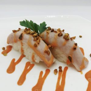 25b / Nigiri spicy tuna pistacchio
